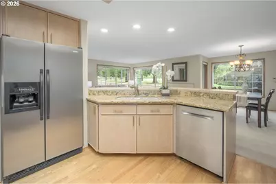 880 Spyglass Dr, Eugene, OR 97401 - Photo 11