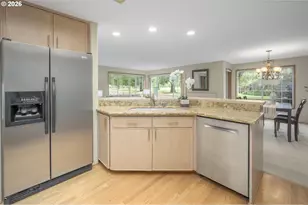 880 Spyglass Dr, Eugene, OR 97401 - Photo 11