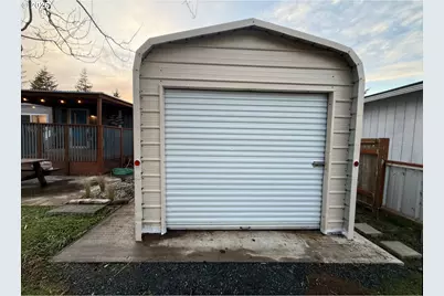 232 NE Ohio Ave, Bandon, OR 97411 - Photo 31