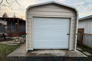 232 NE Ohio Ave, Bandon, OR 97411 - Photo 31