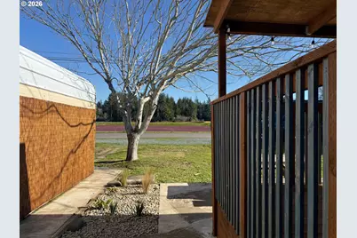 232 NE Ohio Ave, Bandon, OR 97411 - Photo 7