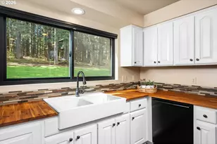 19420 NE Vista Hill Dr, Hillsboro, OR 97123 - Photo 19