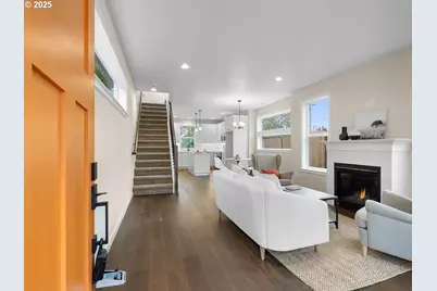 2515 N Winchell St, Portland, OR 97217 - Photo 3