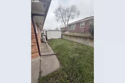 805 SE 6th St, Pendleton, OR 97801 - Photo 7