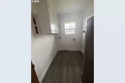 805 SE 6th St, Pendleton, OR 97801 - Photo 11