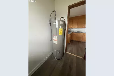 805 SE 6th St, Pendleton, OR 97801 - Photo 13