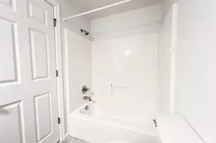 132 SE 119th Ave, Portland, OR 97216 - Photo 11