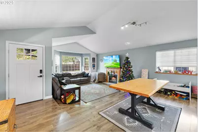 14206 SE Raelyn Ter, Milwaukie, OR 97267 - Photo 3