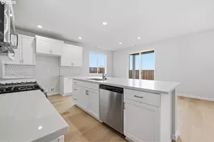 18760 SW Whitehorse Ln, Beaverton, OR 97007 - Photo 3