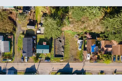 1103 NW A St, Toledo, OR 97391 - Photo 3