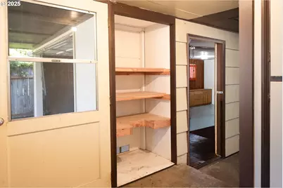 1090 Nyssa St, Junction City, OR 97448 - Photo 27