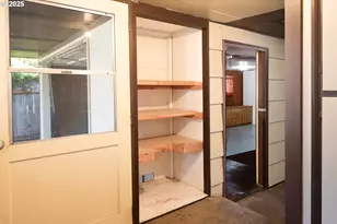 1090 Nyssa St, Junction City, OR 97448 - Photo 27