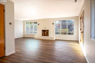 1090 Nyssa St, Junction City, OR 97448 - Photo 13