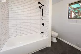 1090 Nyssa St, Junction City, OR 97448 - Photo 21