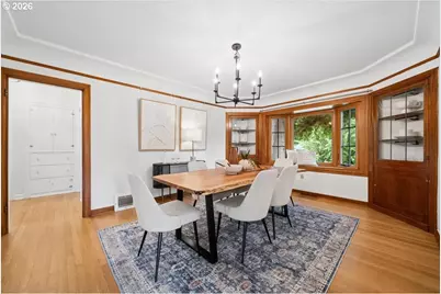 2706 NE Ainsworth St, Portland, OR 97211 - Photo 9