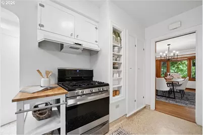 2706 NE Ainsworth St, Portland, OR 97211 - Photo 11