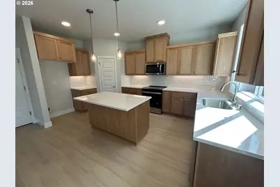 837 Birch St, Kalama, WA 98625 - Photo 5