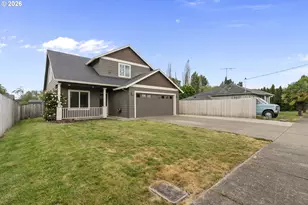 1819 N Main St, Newberg, OR 97132 - Photo 3