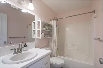 1819 N Main St, Newberg, OR 97132 - Photo 17