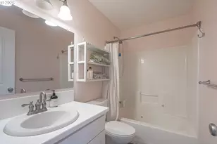 1819 N Main St, Newberg, OR 97132 - Photo 17