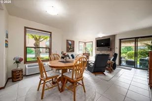 11992 SW Royalty Ct, Portland, OR 97224 - Photo 9