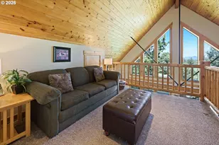 8825 SW Canyon Wren Ct, Redmond, OR 97756 - Photo 15