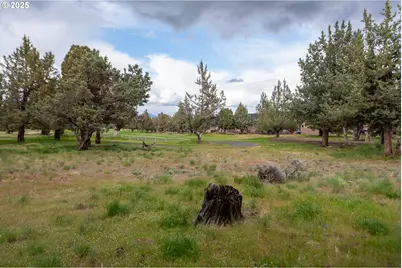 8825 SW Canyon Wren Ct, Redmond, OR 97756 - Photo 23