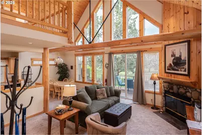 8825 SW Canyon Wren Ct, Redmond, OR 97756 - Photo 5