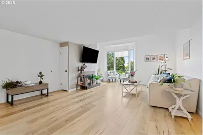 6535 SW Canyon Ct, Portland, OR 97225 - Photo 5