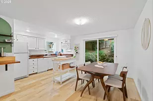 6535 SW Canyon Ct, Portland, OR 97225 - Photo 9