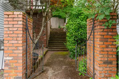 6535 SW Canyon Ct, Portland, OR 97225 - Photo 23