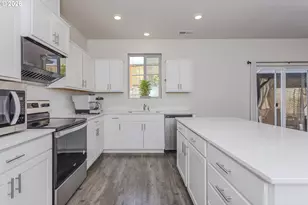 3295 SE 36th St, Gresham, OR 97080 - Photo 5