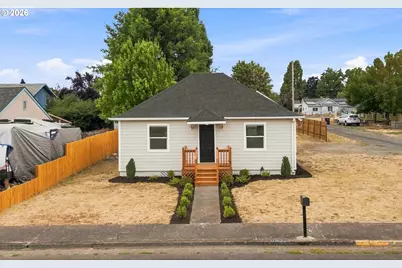 711 W Grant St, Lebanon, OR 97355 - Photo 1