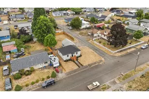 711 W Grant St, Lebanon, OR 97355 - Photo 37