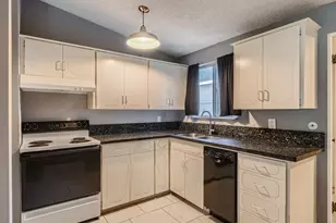 6402 SE 57th Ave, Portland, OR 97206 - Photo 13