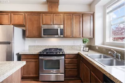 13580 SW Rosemary Ln, Portland, OR 97223 - Photo 11