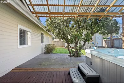 280 Roan Dr, Eugene, OR 97401 - Photo 43