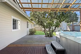 280 Roan Dr, Eugene, OR 97401 - Photo 43