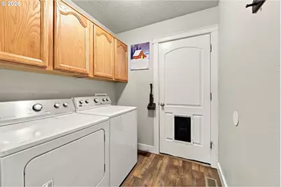 25252 Corky Ln, Veneta, OR 97487 - Photo 21