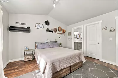 25252 Corky Ln, Veneta, OR 97487 - Photo 15
