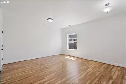 2605 SE 105th Ave, Portland, OR 97266 - Photo 3