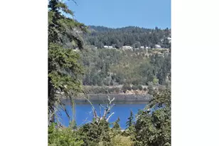 301 N 15th St, Hood River, OR 97031 - Photo 5