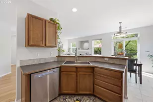 1798 S 57th Pl, Springfield, OR 97478 - Photo 13
