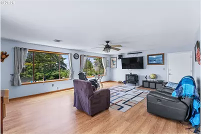 29790 Hound Dog Rd, Gold Beach, OR 97444 - Photo 11