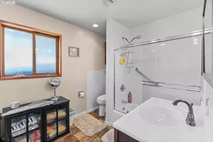 29790 Hound Dog Rd, Gold Beach, OR 97444 - Photo 17