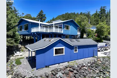 29790 Hound Dog Rd, Gold Beach, OR 97444 - Photo 1