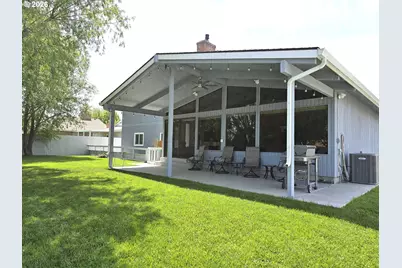1 SW Birch Dr, Hermiston, OR 97838 - Photo 29