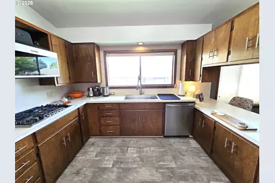 1 SW Birch Dr, Hermiston, OR 97838 - Photo 9