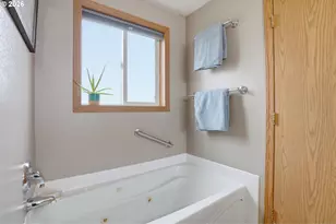 242 Adams Dr, Kelso, WA 98626 - Photo 27