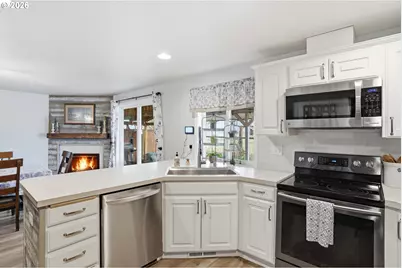 242 Adams Dr, Kelso, WA 98626 - Photo 17